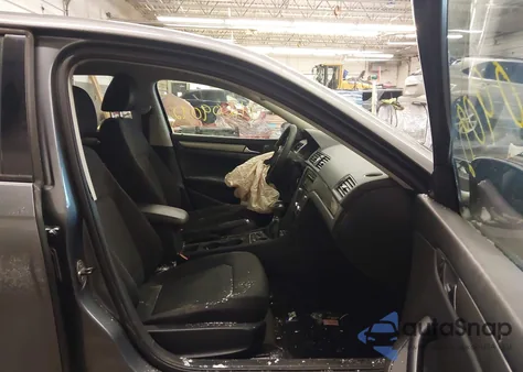 2012 Volkswagen Passat 2.5L S z USA, uszkodzony, nr VIN 1VWAP7A38CC014679